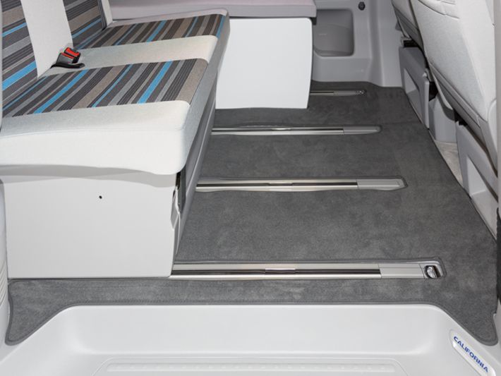 BRANDRUP® Veloursteppich für Fahrgastraum für T5/T6 California Beach mit 2er-Bank