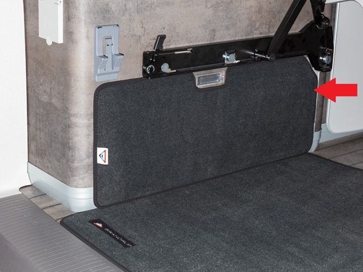 BRANDRUP® Schutzmatte für Schrank Heckladeraum links für T6.1 California