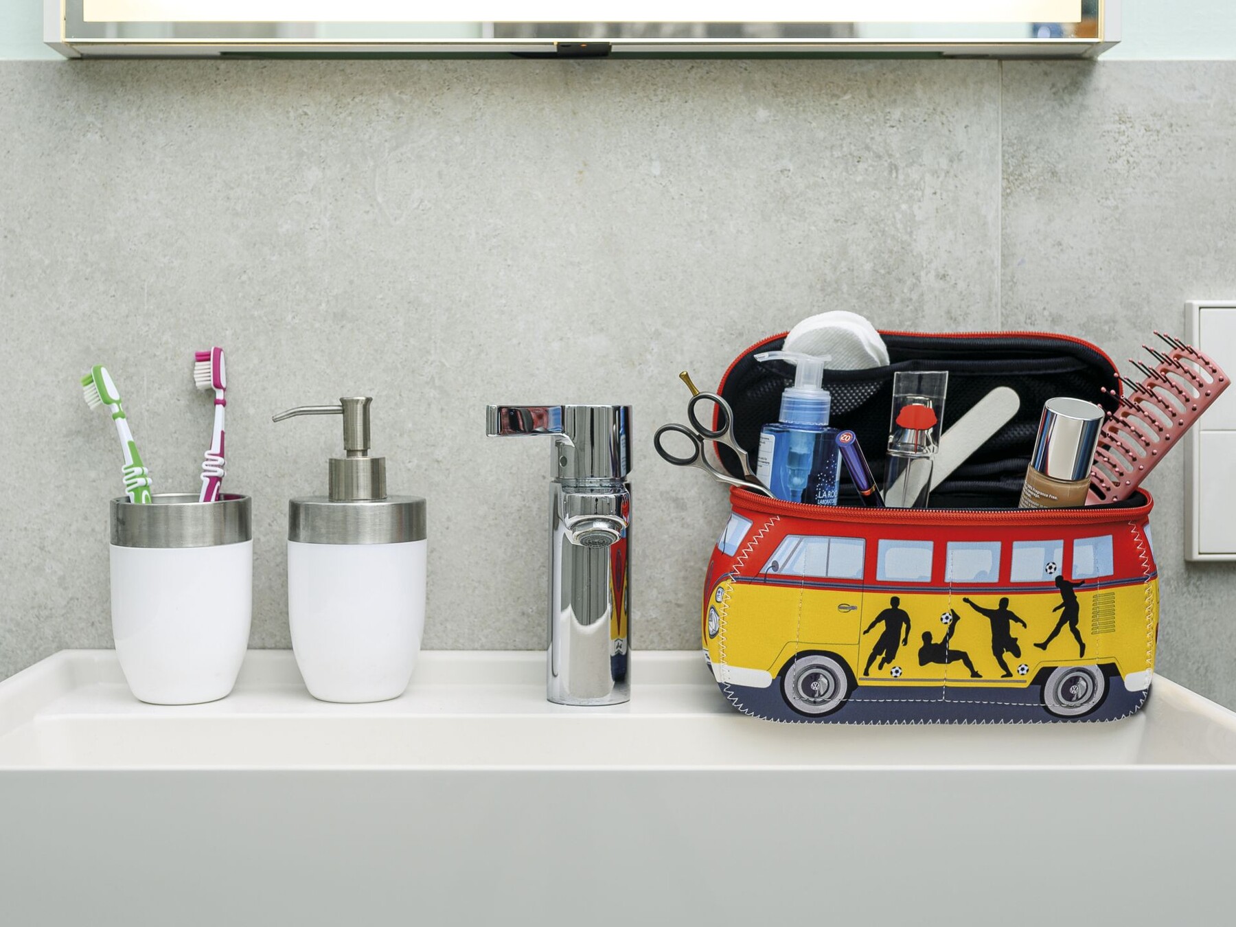 Volkswagen Bulli 3D Neopren Mäppchen "Fußball"