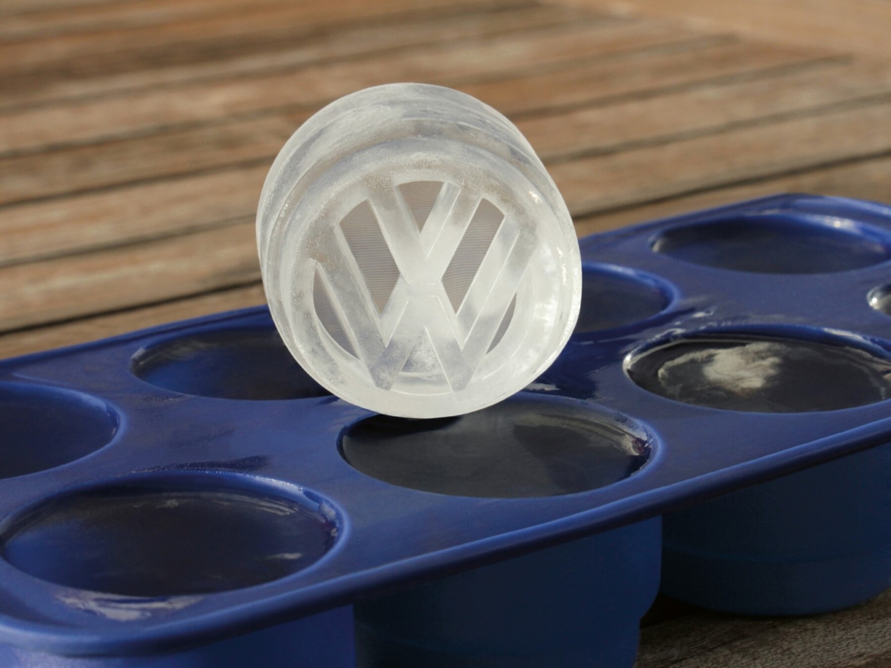 Volkswagen Logo Eiswürfelform - Blau