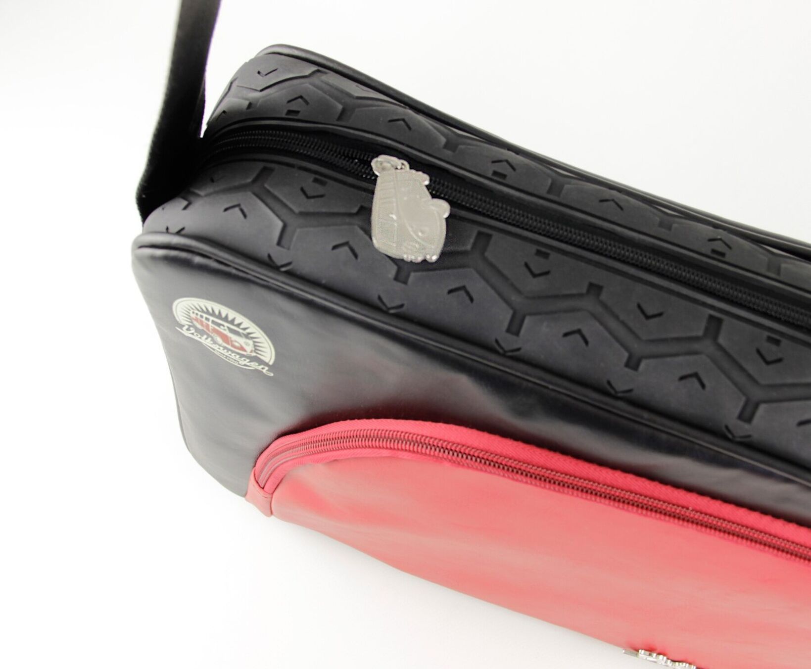 Volkswagen Schultertasche mit Reifenprofil