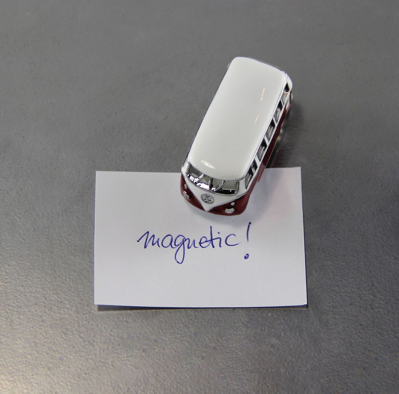 Volkswagen Bulli Mini Modell mit Magnet