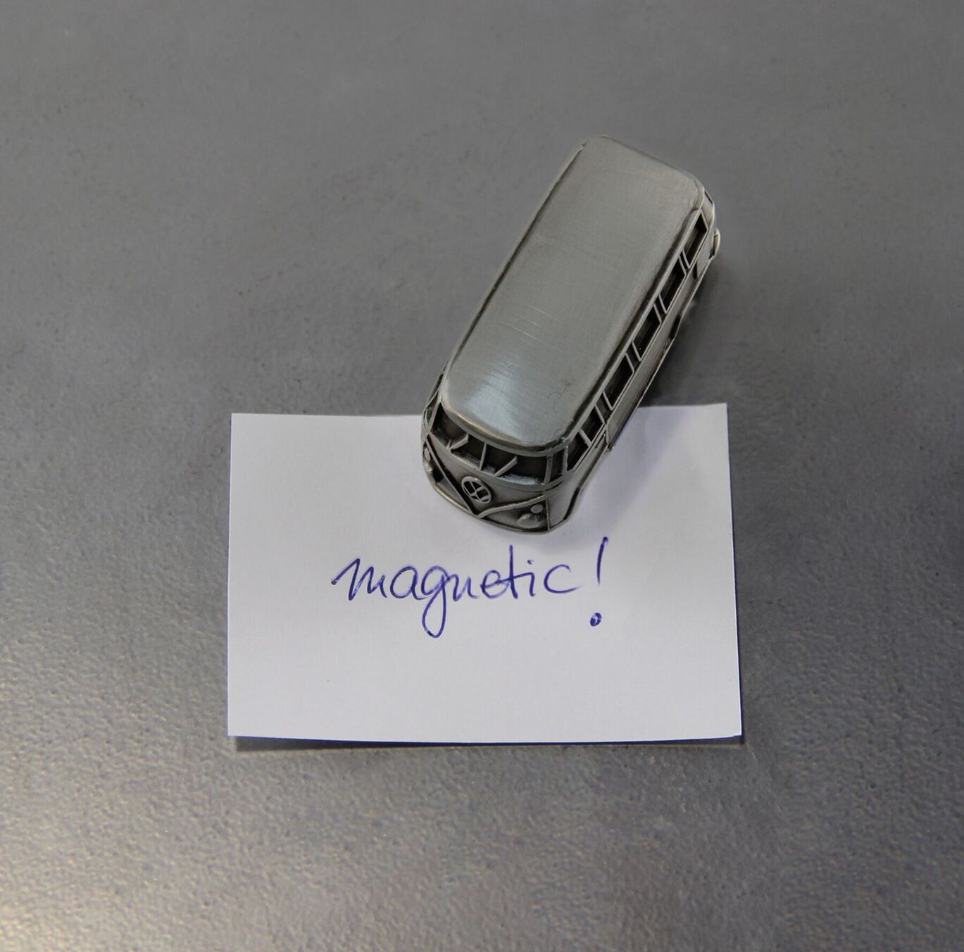 Volkswagen Bulli 3D Mini Modell mit Magnet